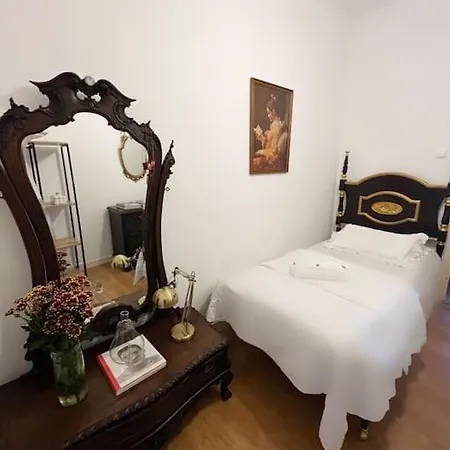 Quarto Nos Anjos Apartment *